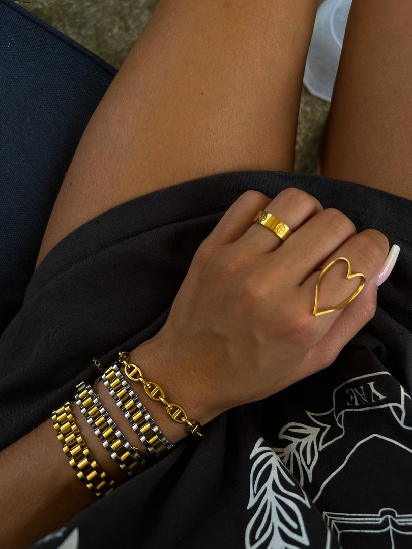 GOLD HEART RING