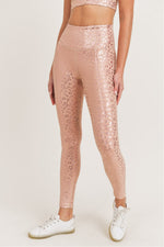 Load image into Gallery viewer, Leopard_Shimmer_Foil_Highwaist_Leggings
