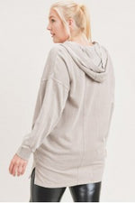 Load image into Gallery viewer, DustyPinkCURVYLonglineMineral-WashedPulloverwithInnerFleece