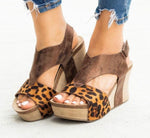 Load image into Gallery viewer, V-Strap Platform Wedge