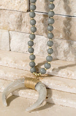Load image into Gallery viewer, Color Bead Crescent Horn Long Necklace