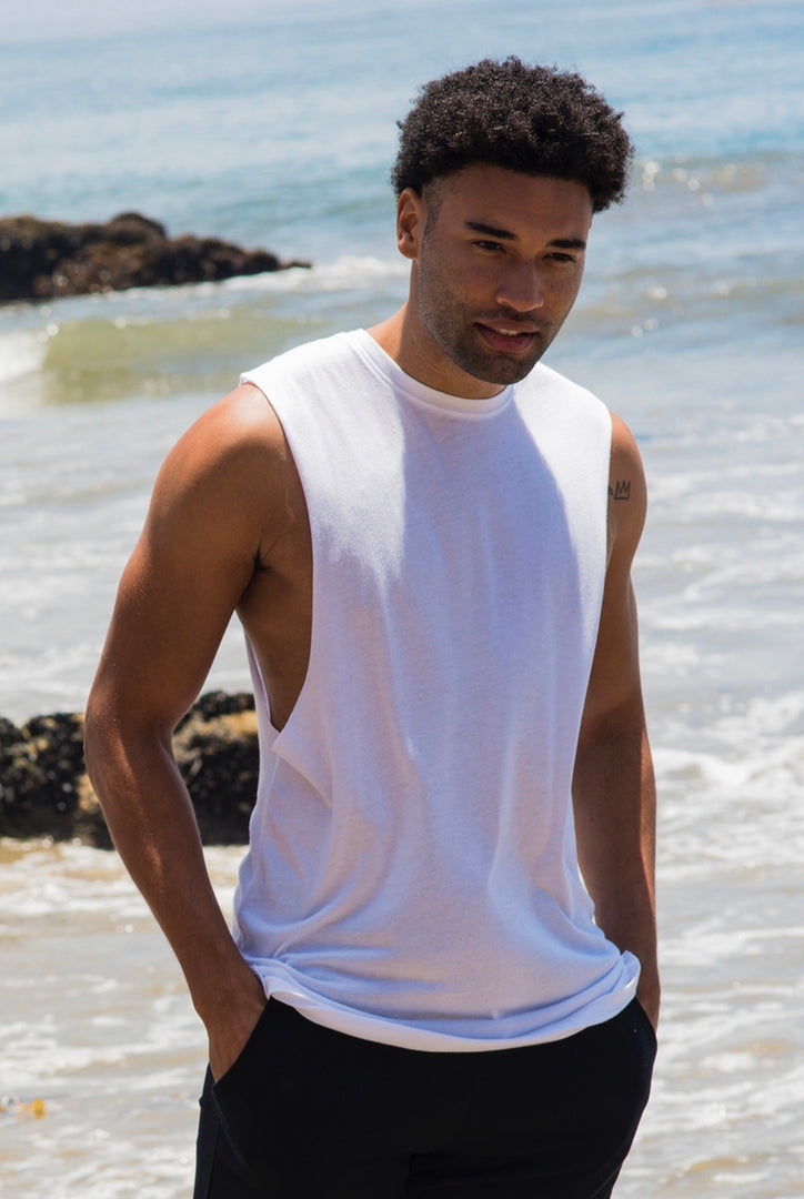THE Men’s essential cut off tank