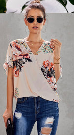 Load image into Gallery viewer, V Neck Short Sleeve Floral Top