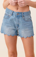 Load image into Gallery viewer, Scallop Edge Denim Shorts