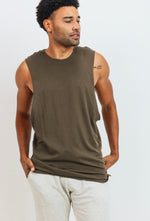 Load image into Gallery viewer, THE Men’s essential cut off tank