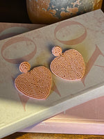 Load image into Gallery viewer, Light weight pink beaded heart earrings