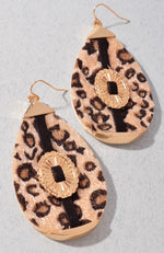 Load image into Gallery viewer, Concho Accent Earrings