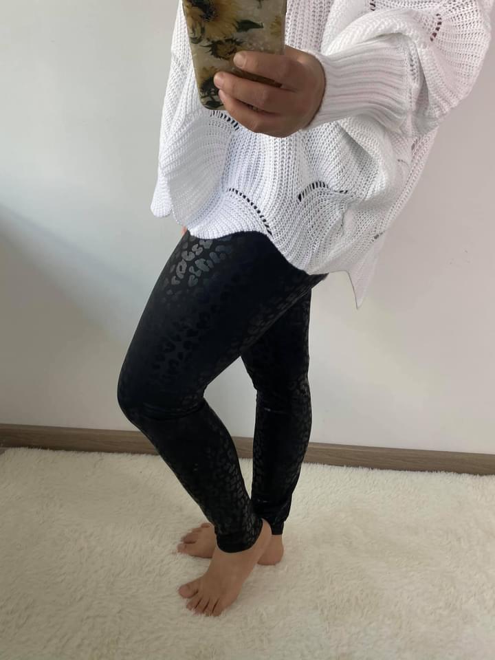 LEOPARD TEXTURED LEGGINGS