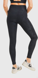 Load image into Gallery viewer, Textured Tactel Leggings